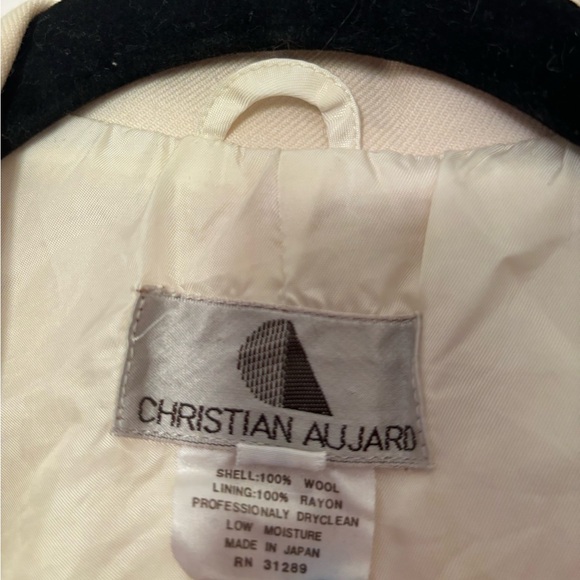 Christian Aujard cream blazer - Picture 2 of 4